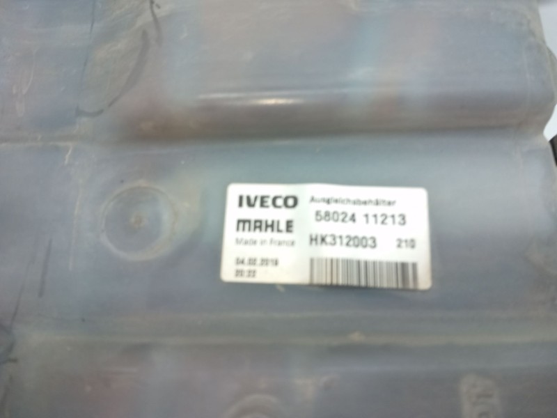 Recambio de deposito expansion para iveco stralis as44s48t/p referencia OEM IAM 5802411213  