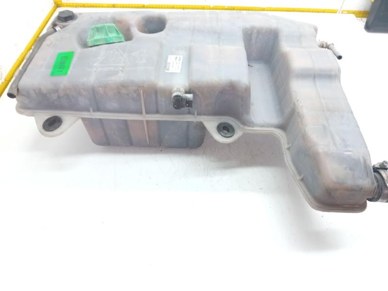 Recambio de deposito expansion para iveco stralis as44s48t/p referencia OEM IAM 5802411213  