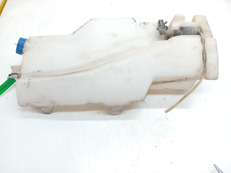 Recambio de deposito limpia para iveco stralis as44s48t/p referencia OEM IAM 504011556  