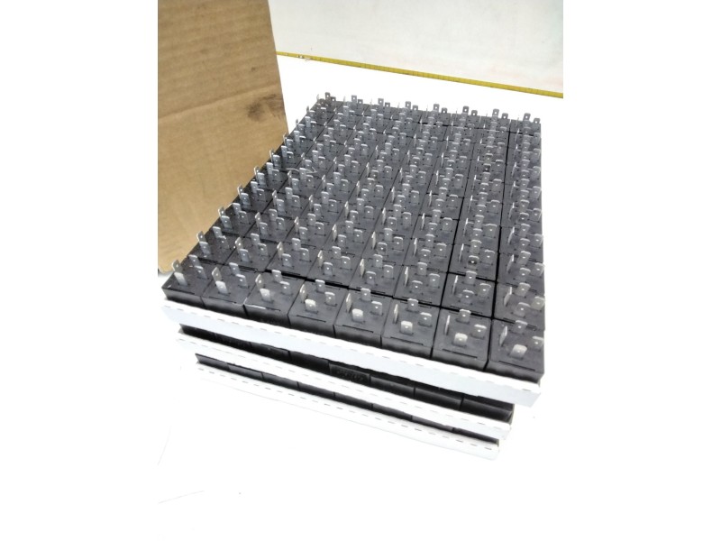 Recambio de rele limpiaparabrisas para seat ibiza ii (6k1) 1.6 i referencia OEM IAM 191955529 72HV002 72