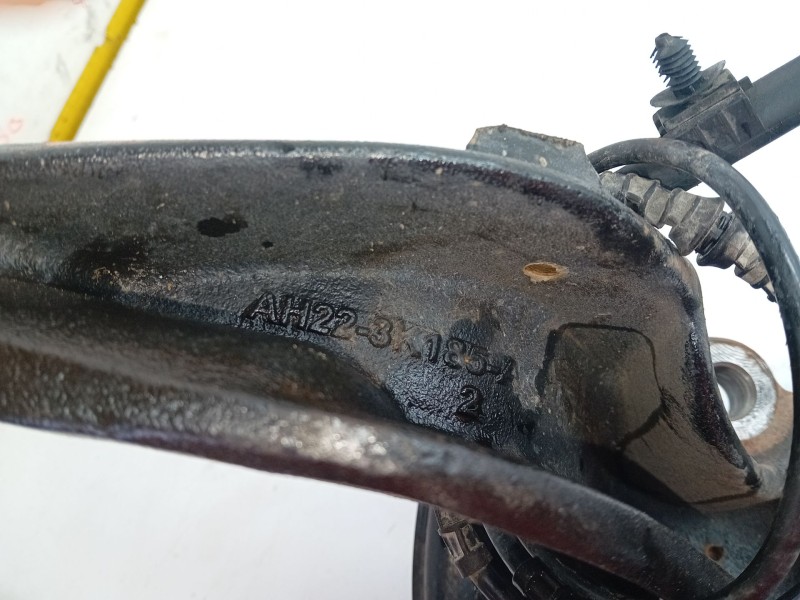 Recambio de mangueta delantera derecha para land rover discovery 5 referencia OEM IAM AH223K185A  