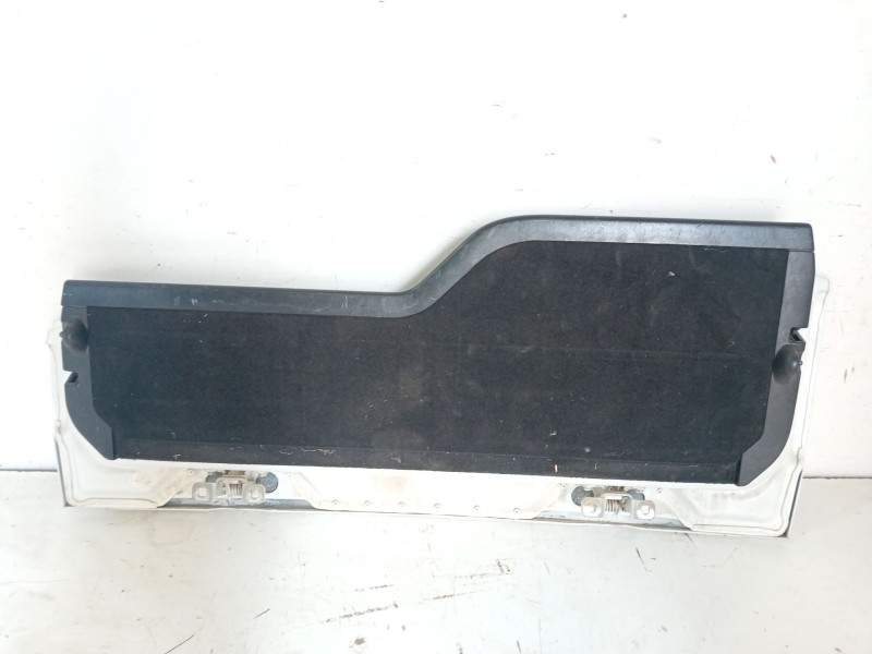 Recambio de porton trasero inferior para land rover discovery 5 referencia OEM IAM   