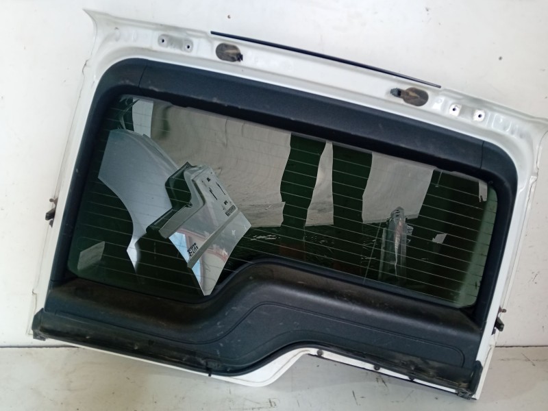 Recambio de porton trasero superior para land rover discovery 5 referencia OEM IAM   