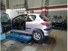 peugeot 206 fastback (2a/c) del año 2000