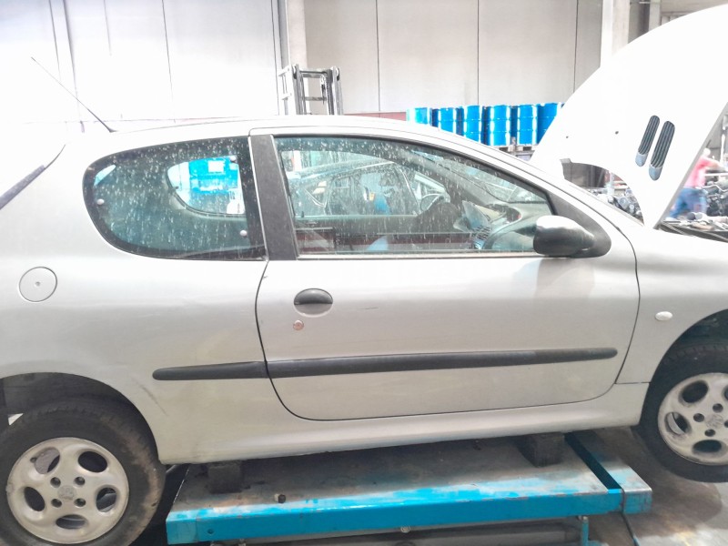 peugeot 206 fastback (2a/c) del año 2000