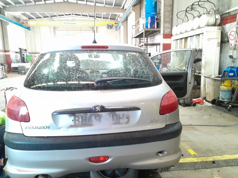 peugeot 206 fastback (2a/c) del año 2000