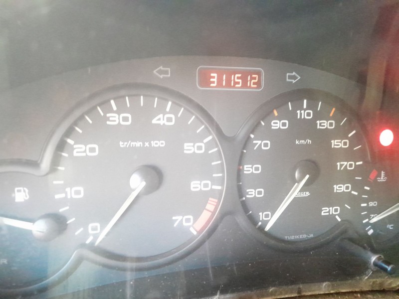 peugeot 206 fastback (2a/c) del año 2000