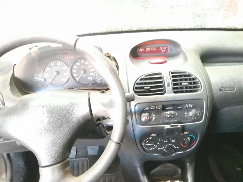 peugeot 206 fastback (2a/c) del año 2000