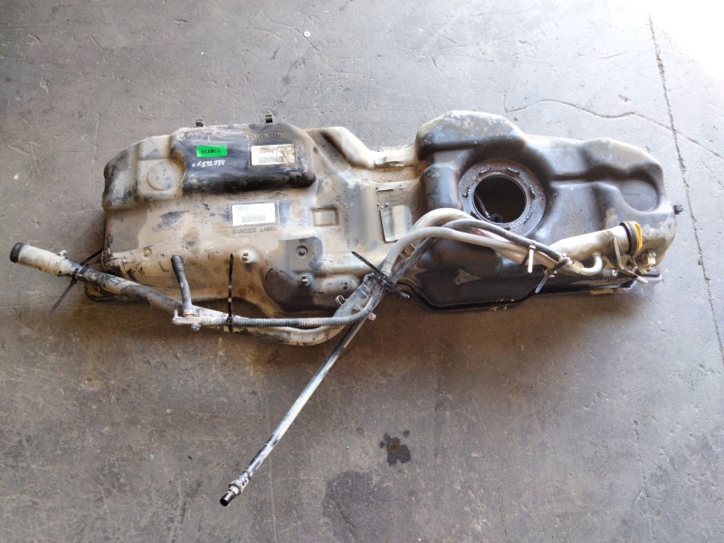 Recambio de deposito combustible para land rover discovery 5 referencia OEM IAM AH229K007FF  