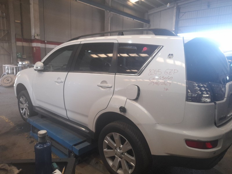 mitsubishi outlander ii (cw_w) del año 2010