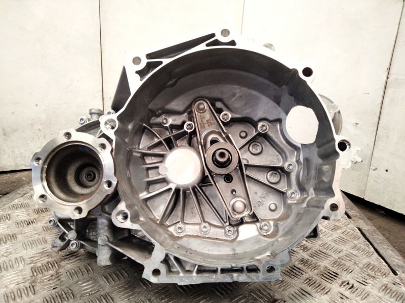 Recambio de caja cambios para volkswagen t-cross (c11) 1.0 tsi referencia OEM IAM 0AJ301103  