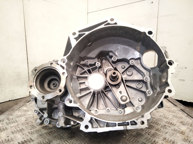 Recambio de caja cambios para volkswagen t-roc (a11, d11) 1.0 tsi referencia OEM IAM 0AJ301103  