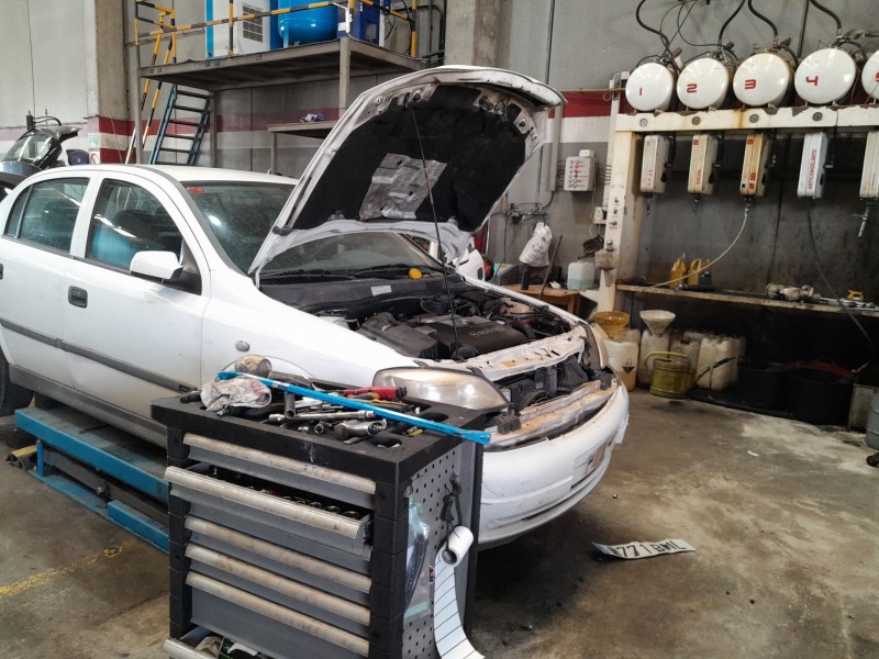 opel astra g sedán (t98) del año 2001