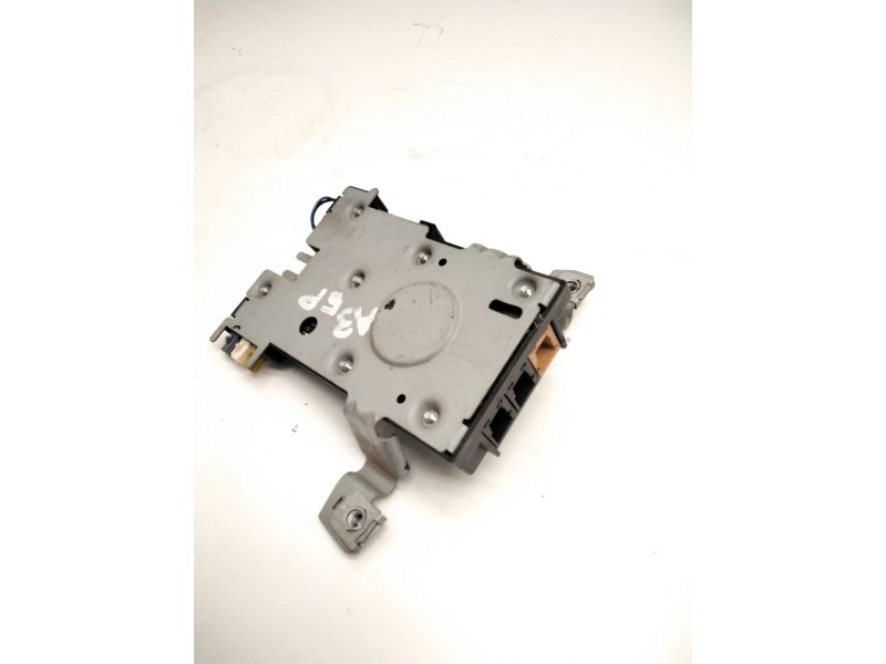 Recambio de amplificador antena para audi a3 (8p1) 2.0 tdi referencia OEM IAM 8P4035225  