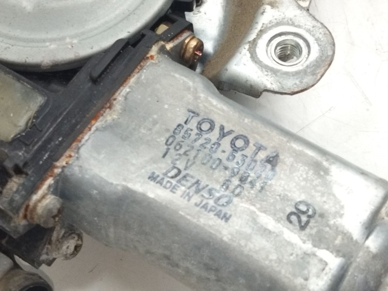 Recambio de elevalunas delantero derecho para lexus is200 (ds2/is2) referencia OEM IAM 8572053020  