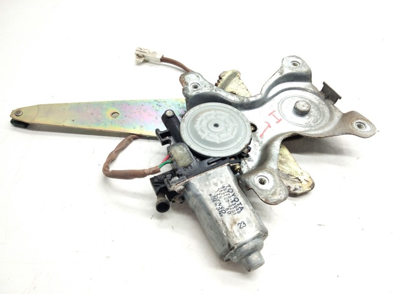 Recambio de elevalunas trasero derecho para lexus is200 (ds2/is2) referencia OEM IAM 8572053040  