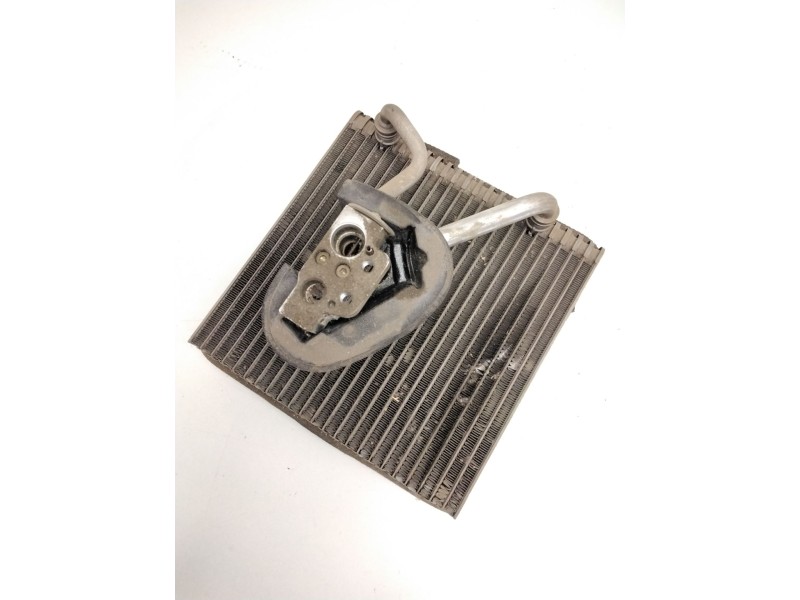 Recambio de evaporador aire acondicionado para volkswagen golf v (1k1) 1.9 tdi referencia OEM IAM 1K0820679  