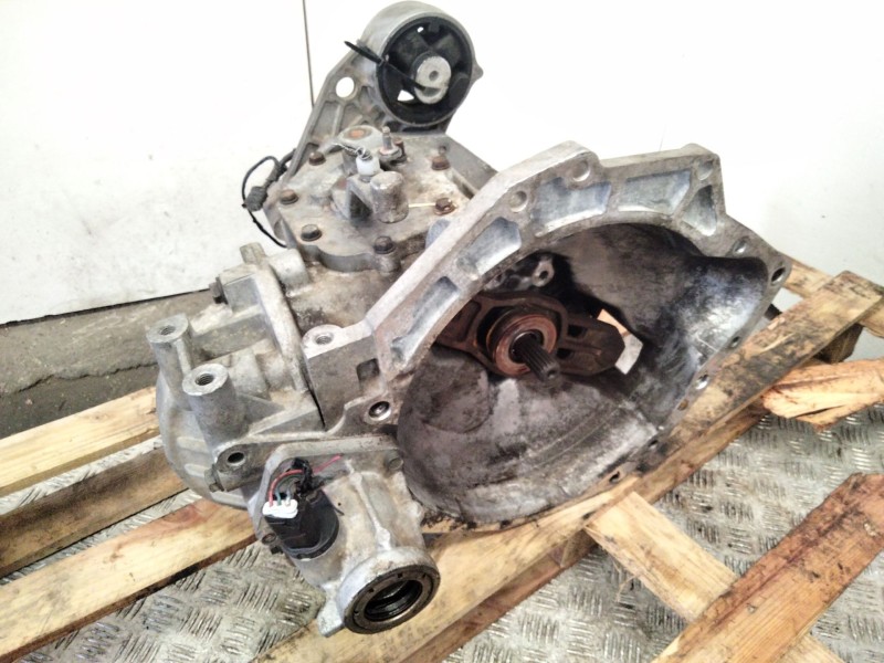 Recambio de caja cambios para chrysler voyager iv (rg, rs) 2.5 crd referencia OEM IAM P04641929AD  