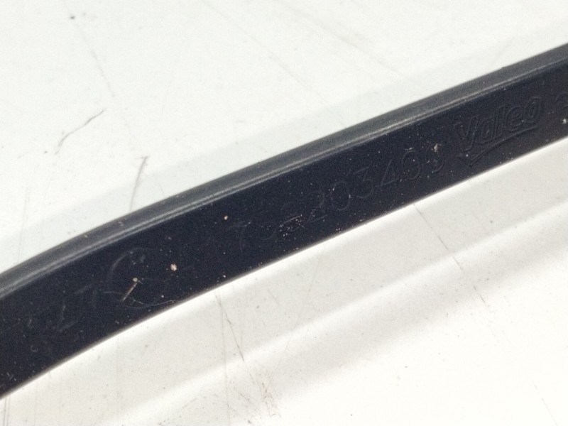 Recambio de brazo limpia delantero izquierdo para mercedes-benz clase a (w176) a 200 cdi / d (176.008) referencia OEM IAM A17682