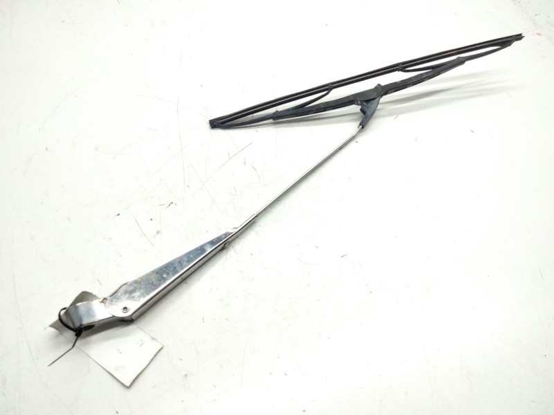 Recambio de brazo limpia delantero derecho para seat 131 1.6 referencia OEM IAM 26549  