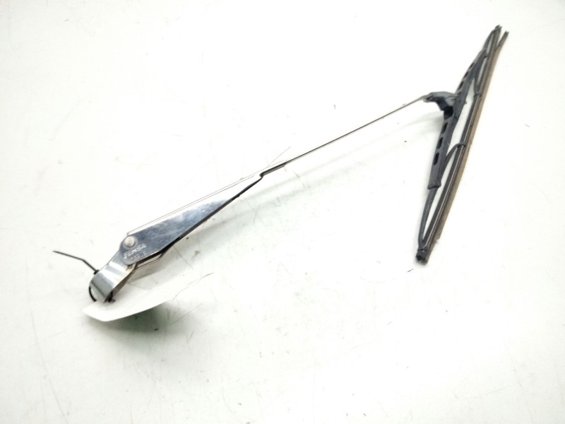 Recambio de brazo limpia delantero derecho para seat 131 1.6 referencia OEM IAM 26549  