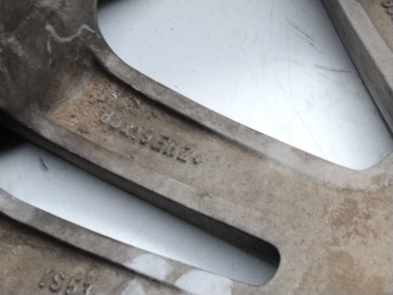 Recambio de llanta aluminio para land rover discovery 5 referencia OEM IAM GH221007AAW  