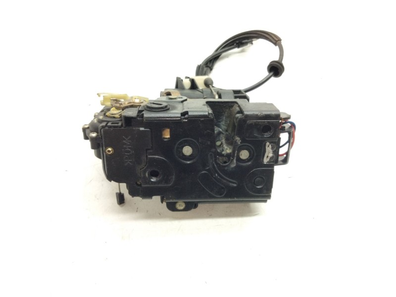 Recambio de cerradura puerta trasera izquierda para volkswagen golf iv (1j1) 1.6 16v referencia OEM IAM   