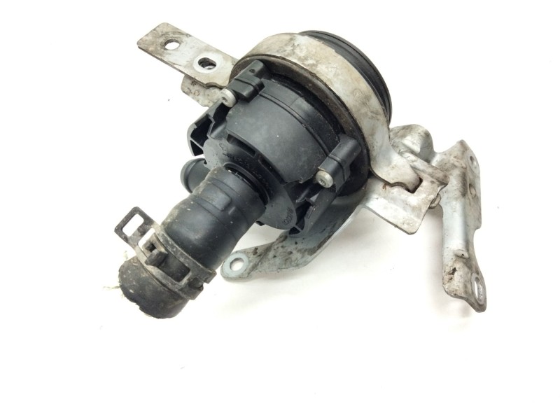 Recambio de bomba agua electrica para mercedes-benz clase a (w176) a 200 cdi / d (176.008) referencia OEM IAM A0005000685 392023