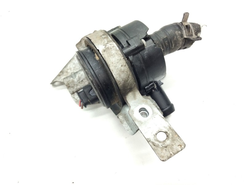 Recambio de bomba agua electrica para mercedes-benz clase a (w176) a 200 cdi / d (176.008) referencia OEM IAM A0005000685 392023