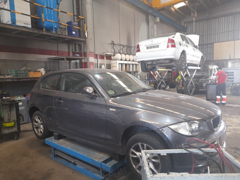 bmw 1 (e81) del año 2008