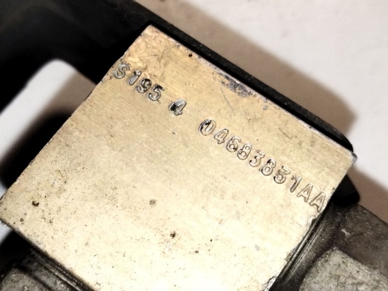 Recambio de repartidor de freno para chrysler voyager (rg) 2.5 crd se grand voyager 10 millones referencia OEM IAM 04683831AA  