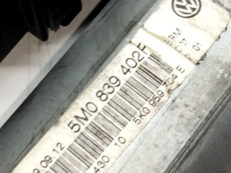 Recambio de motor elevalunas trasero derecho para volkswagen golf plus (521) advance referencia OEM IAM 5M0849402F  