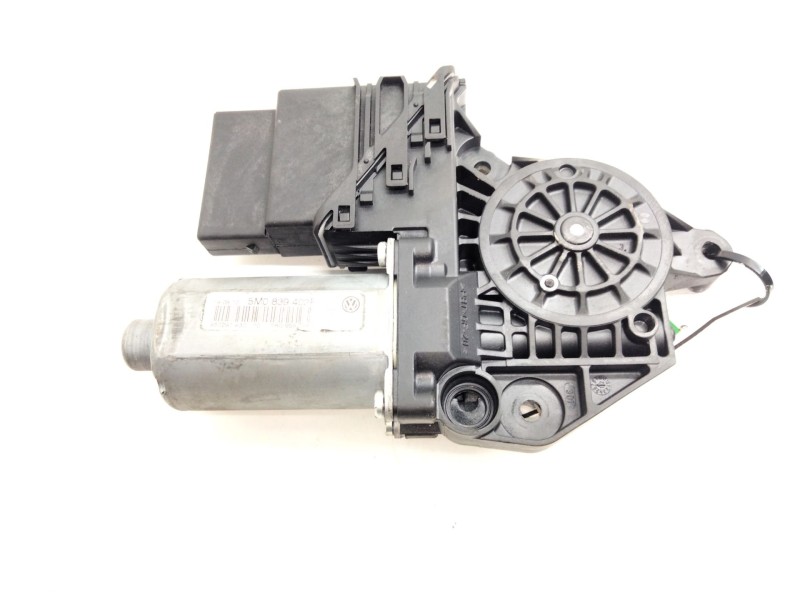 Recambio de motor elevalunas trasero derecho para volkswagen golf plus (521) advance referencia OEM IAM 5M0849402F  