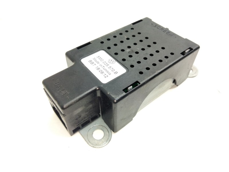 Recambio de amplificador antena para volkswagen golf iv (1j1) 1.6 16v referencia OEM IAM 5M0035750B  