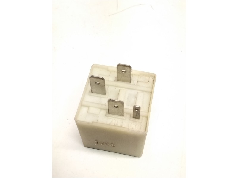 Recambio de rele para volkswagen golf iv (1j1) 1.9 tdi referencia OEM IAM 357906381A 109 RELE FUENTE ALIMENTACION