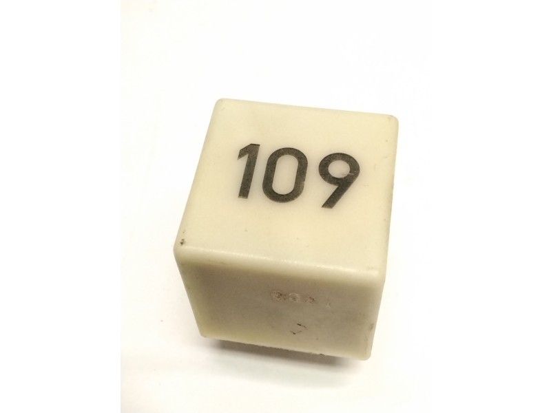 Recambio de rele para volkswagen golf iv (1j1) 1.9 tdi referencia OEM IAM 357906381A RELE FUENTE ALIMENTACION 109 //BOLSA 5 UNID