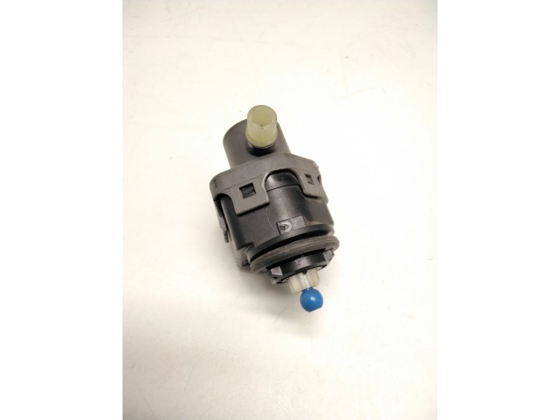 Recambio de motor regulacion faros para nissan interstar caja/chasis (x70) dci 100 referencia OEM IAM 7700420737  