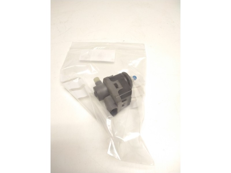 Recambio de motor regulacion faros para nissan interstar caja/chasis (x70) dci 100 referencia OEM IAM 7700420737  