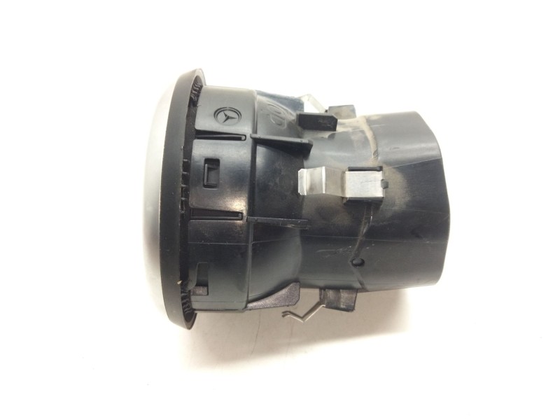 Recambio de aireador central para mercedes-benz clase a (w176) a 200 cdi / d (176.008) referencia OEM IAM A1768300354  