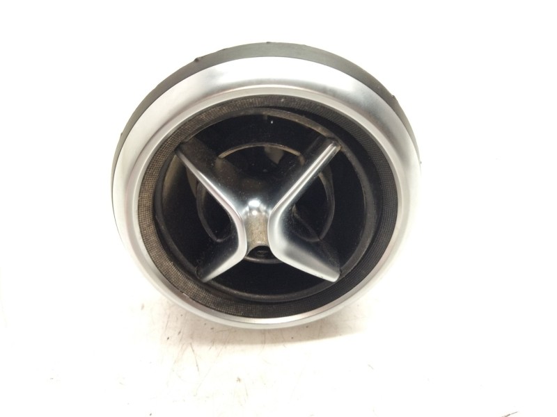 Recambio de aireador central para mercedes-benz clase a (w176) a 200 cdi / d (176.008) referencia OEM IAM A1768300354  