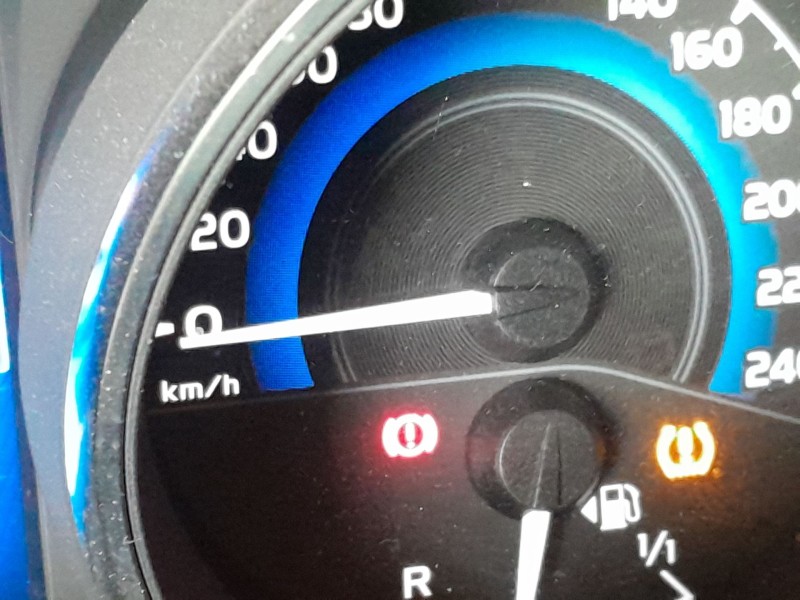 toyota auris (_e18_) del año 2019