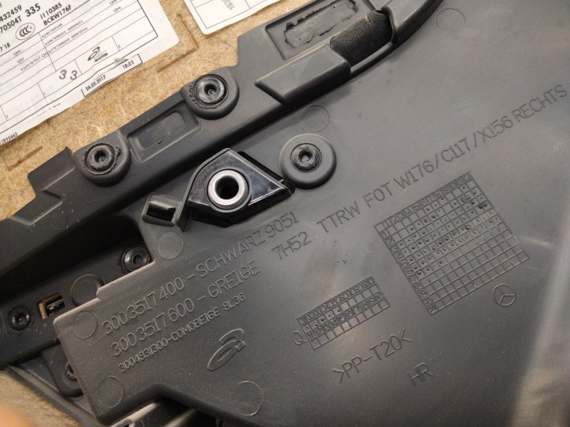 Recambio de guarnecido puerta trasera derecha para mercedes-benz clase a (w176) a 200 cdi / d (176.008) referencia OEM IAM 30035