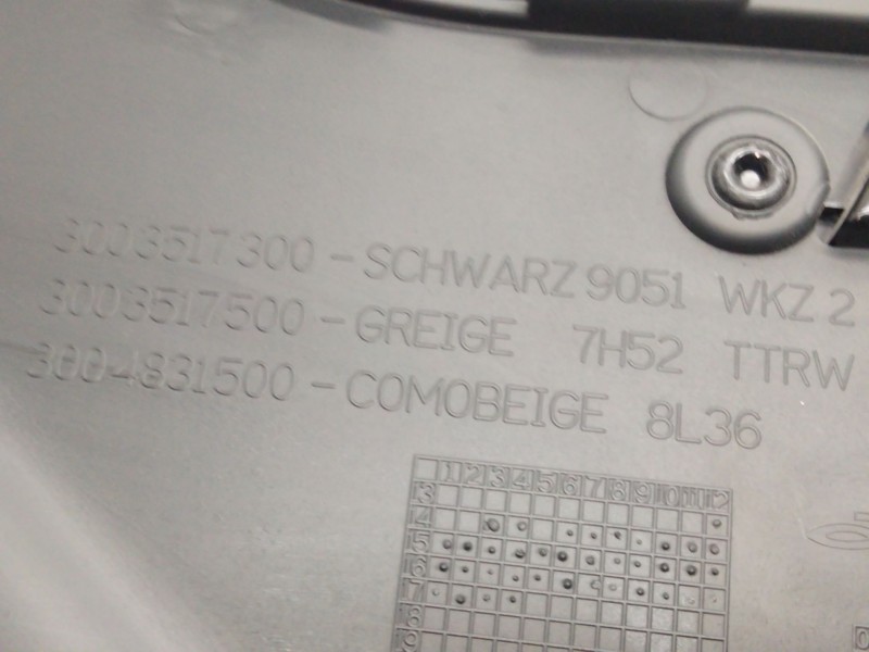 Recambio de guarnecido puerta trasera izquierda para mercedes-benz clase a (w176) a 200 cdi / d (176.008) referencia OEM IAM 300