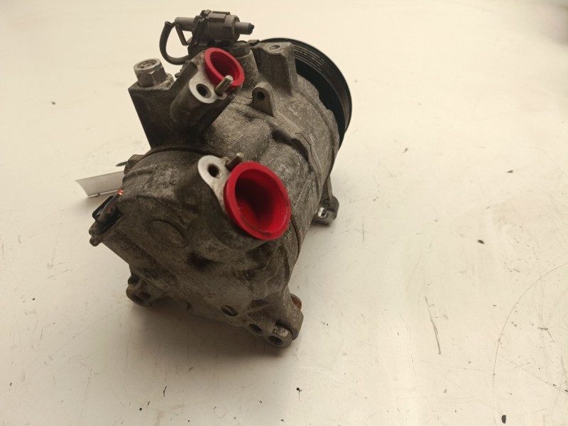 Recambio de compresor aire acondicionado para bmw 5 (f10) 520 d referencia OEM IAM 64529223694  