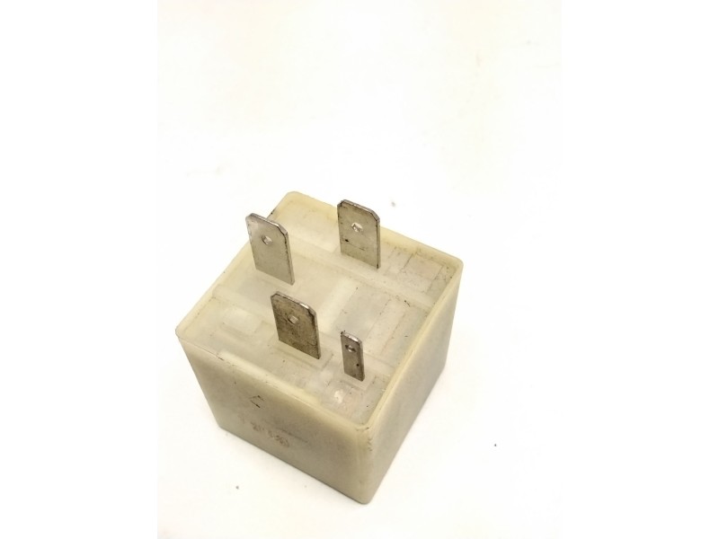 Recambio de rele para volkswagen golf iv (1j1) 1.6 referencia OEM IAM 357906381A RELE FUENTE ALIMENTACION 109 //BOLSA 5 UNIDADES