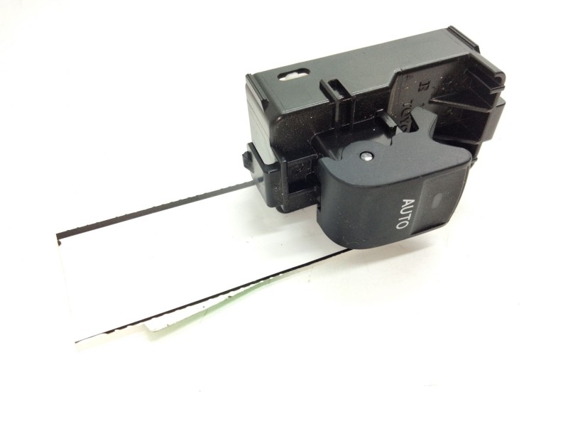 Recambio de mando elevalunas delantero derecho para toyota auris (_e18_) 1.3 (nre180_) referencia OEM IAM 129801  