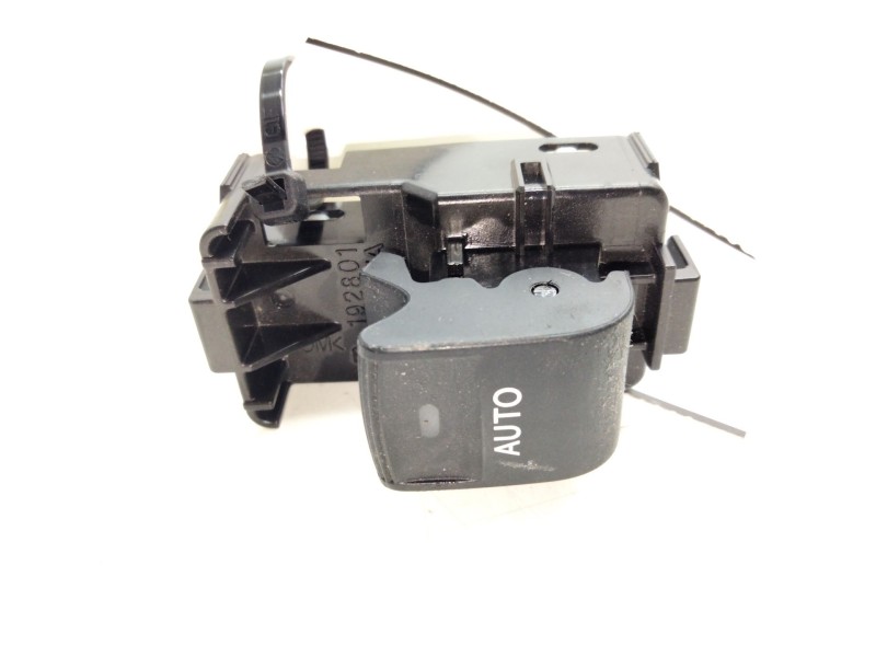 Recambio de mando elevalunas trasero izquierdo para toyota auris (_e18_) 1.3 (nre180_) referencia OEM IAM 192801  