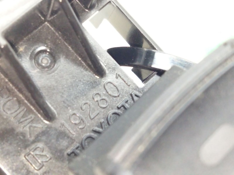 Recambio de mando elevalunas trasero izquierdo para toyota auris (_e18_) 1.3 (nre180_) referencia OEM IAM 192801  