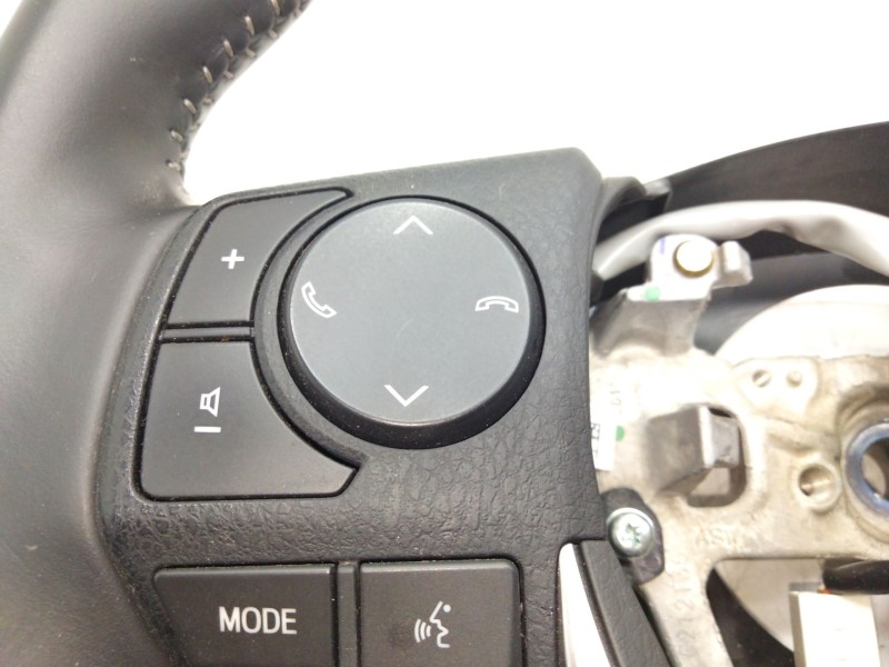 Recambio de volante para toyota auris (_e18_) 1.3 (nre180_) referencia OEM IAM   