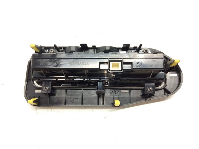 Recambio de mando climatizador para toyota auris (_e18_) 1.3 (nre180_) referencia OEM IAM 5590002060  